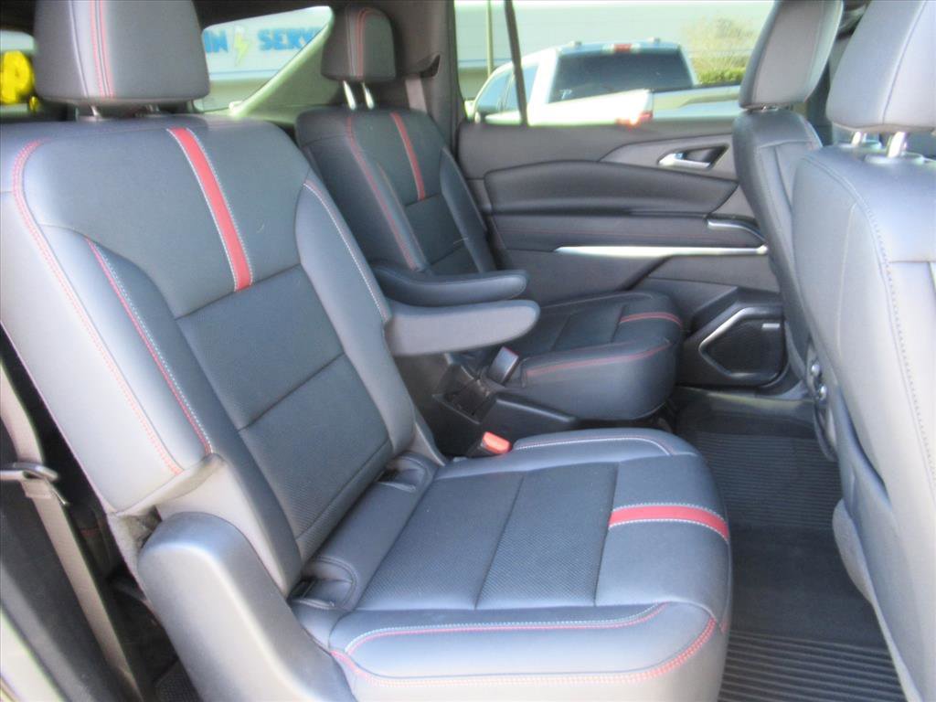 Used 2024 Chevrolet Traverse RS image 32