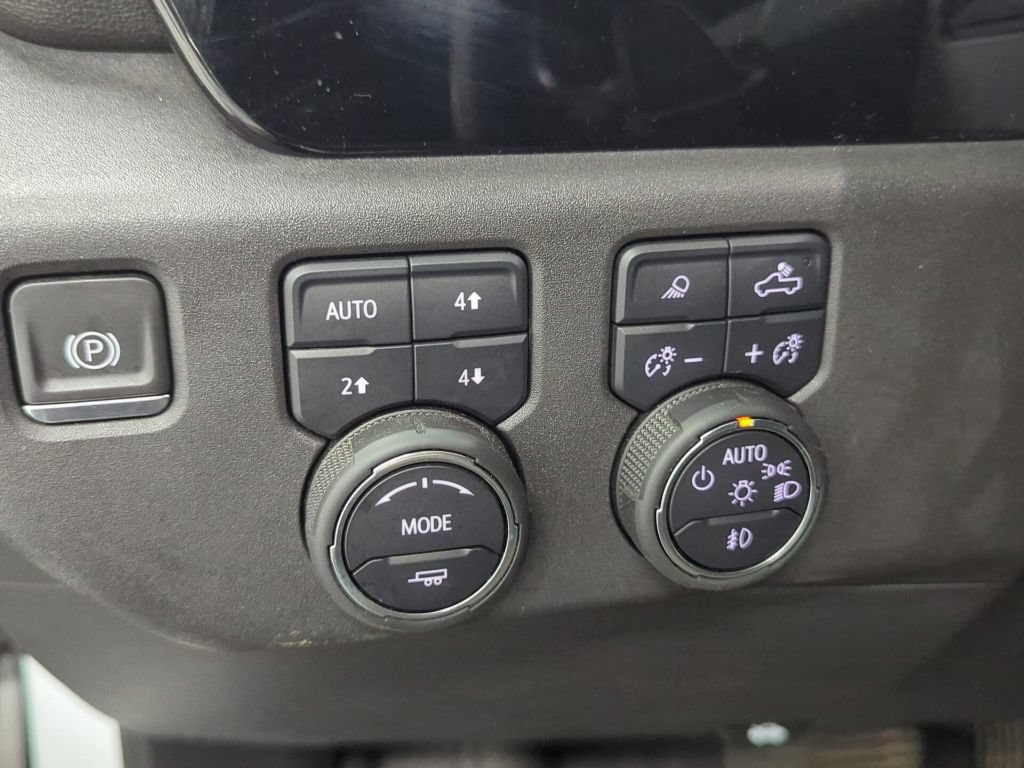 Used 2024 Chevrolet Silverado 1500 ZR2 AWD/4WD image 13