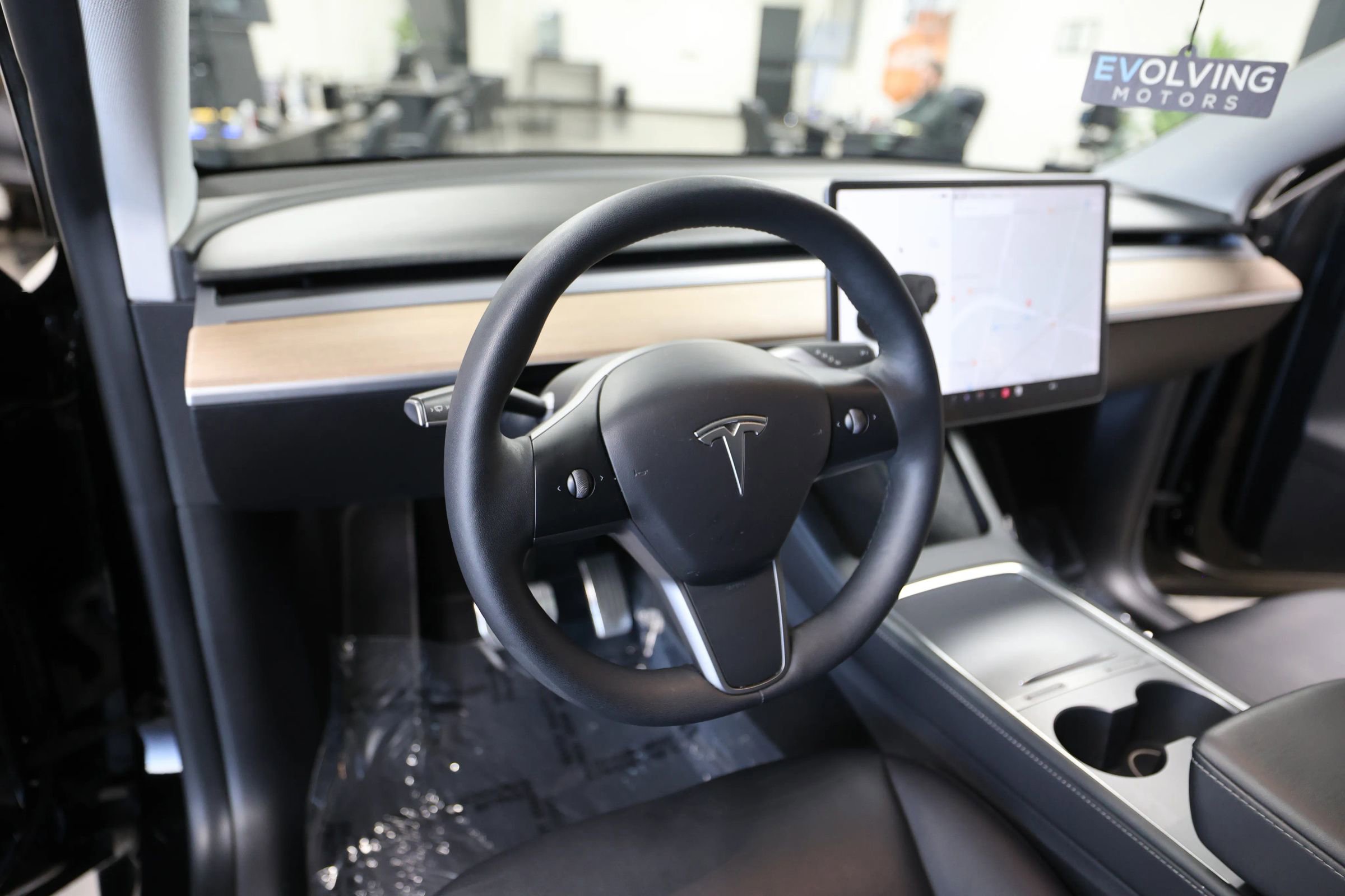 Used 2021 Tesla Model Y Long Range image 25