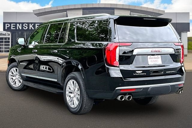 Used 2024 GMC Yukon XL Denali AWD/4WD image 12