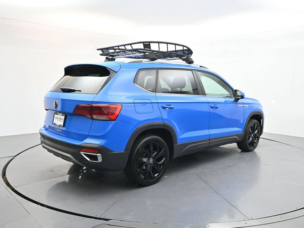 Used 2023 Volkswagen Taos SE w/ Black Wheel Package FWD image 7