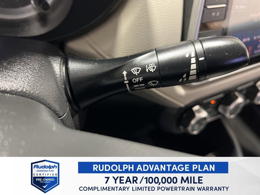 Used 2021 Nissan Versa SV image 44