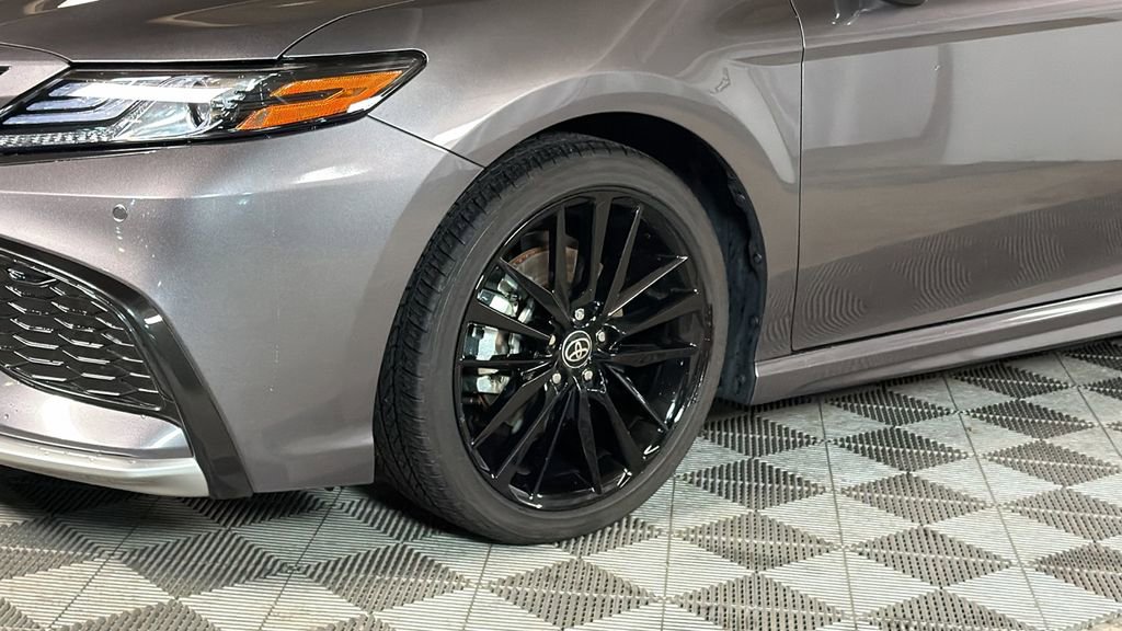 Used 2024 Toyota Camry XSE w/ Navigation Package image 4