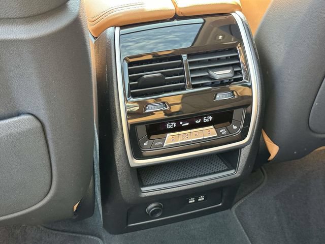 Used 2025 BMW X7 xDrive40i w/ Premium Package AWD/4WD image 20