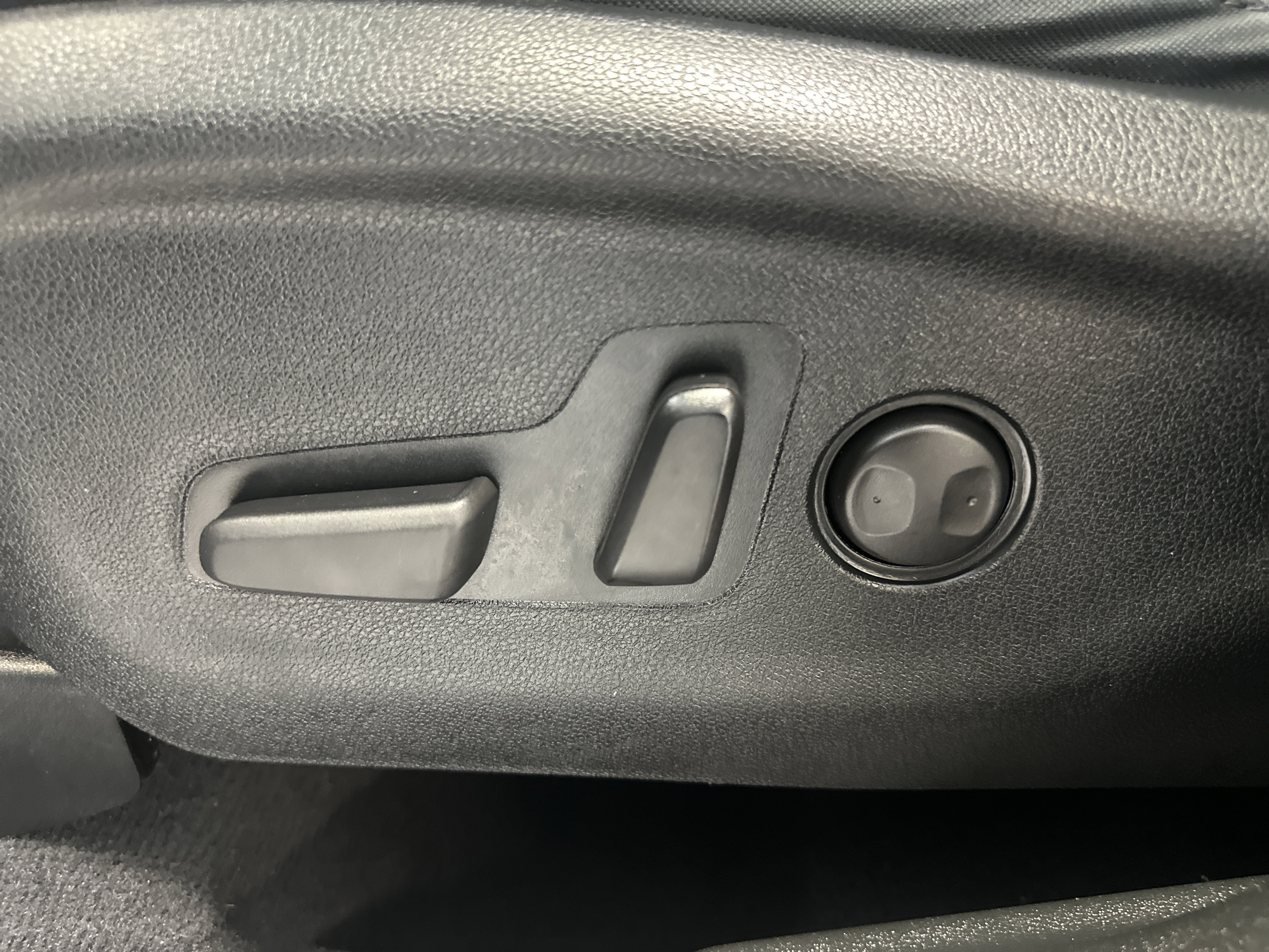Used 2020 Kia Sorento S image 23