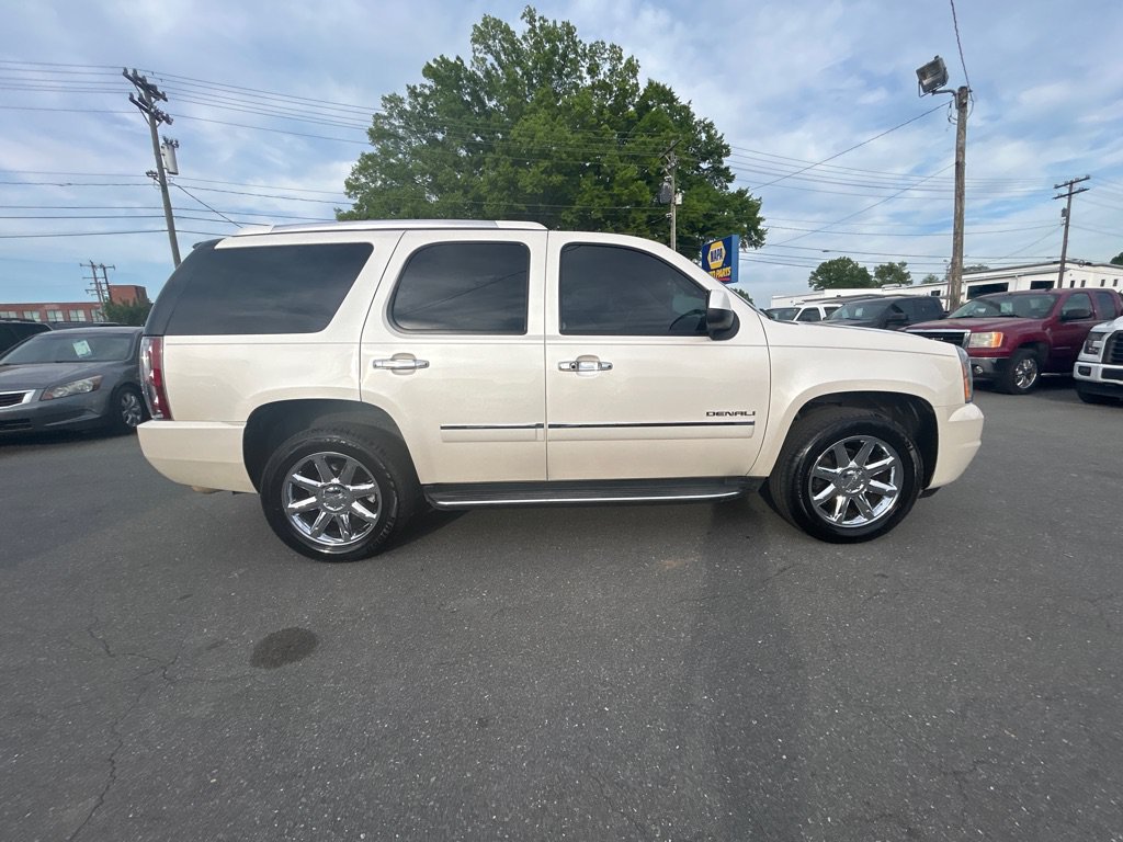 Used 2014 GMC Yukon Denali AWD/4WD image 4