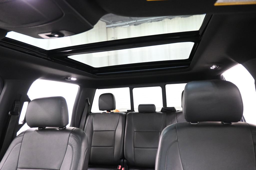 Used 2016 Ford F150 XLT w/ Equipment Group 302A Luxury image 4