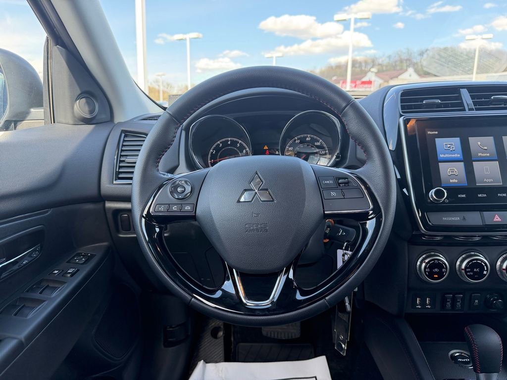 Used 2025 Mitsubishi Outlander Sport AWD image 15