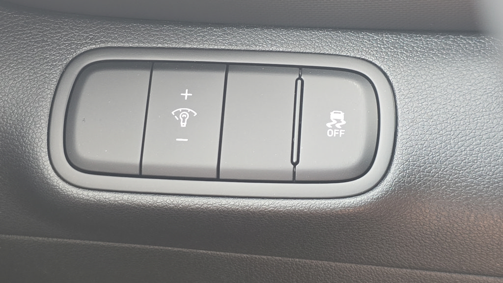 New 2026 Hyundai Venue SEL FWD image 26
