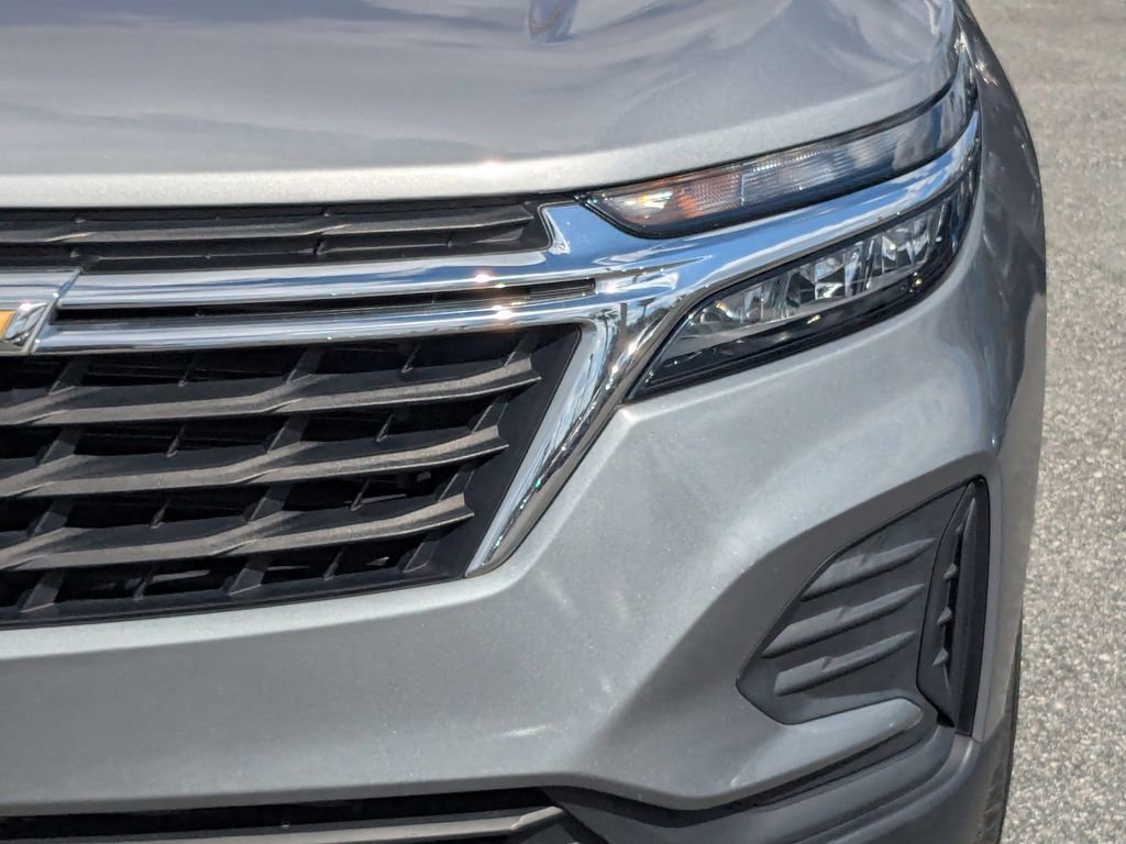 Certified 2023 Chevrolet Equinox LS w/ Driver Confidence II Package image 9