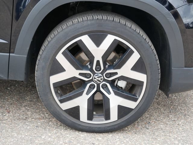 Certified 2023 Volkswagen Taos SEL AWD/4WD image 9