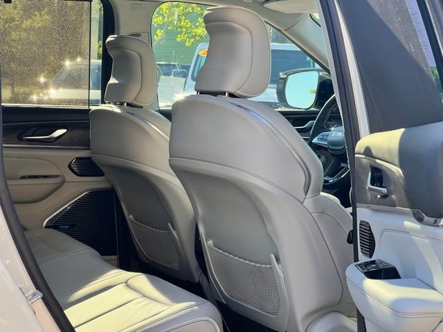 Used 2022 Jeep Grand Cherokee Overland w/ Advanced Protech Group III image 51