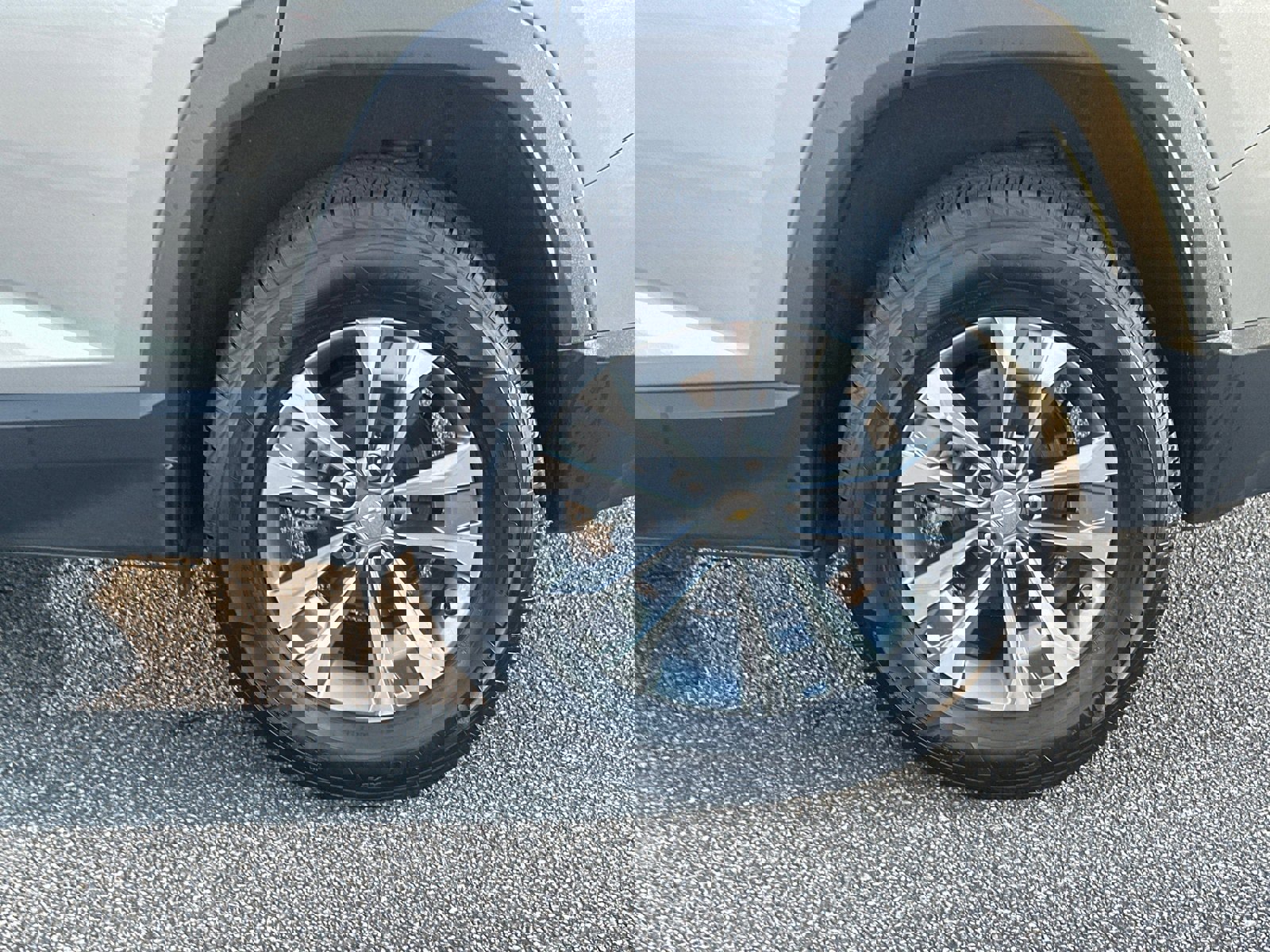 Used 2025 Chevrolet Equinox LT w/ Convenience Package II image 20