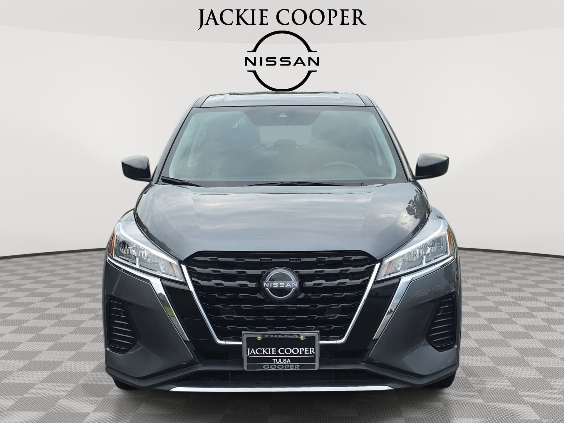 Used 2023 Nissan Kicks S FWD image 2
