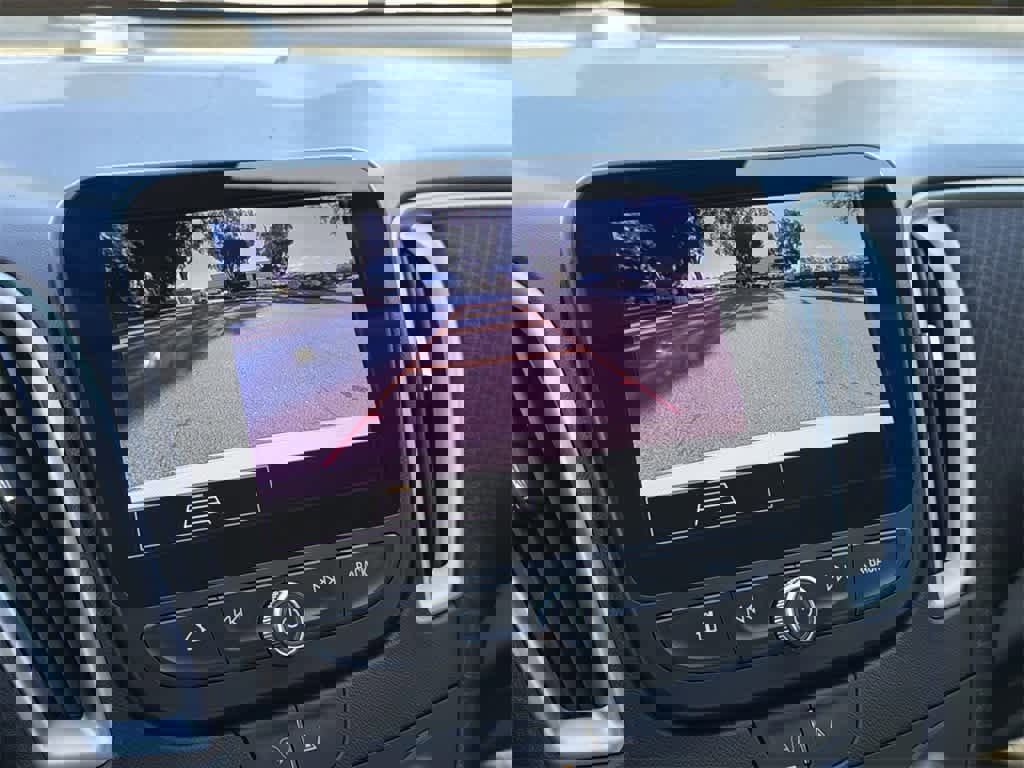 Used 2024 Chevrolet Malibu LT image 18