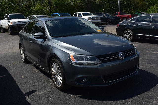 Used 2013 Volkswagen Jetta SEL image 3