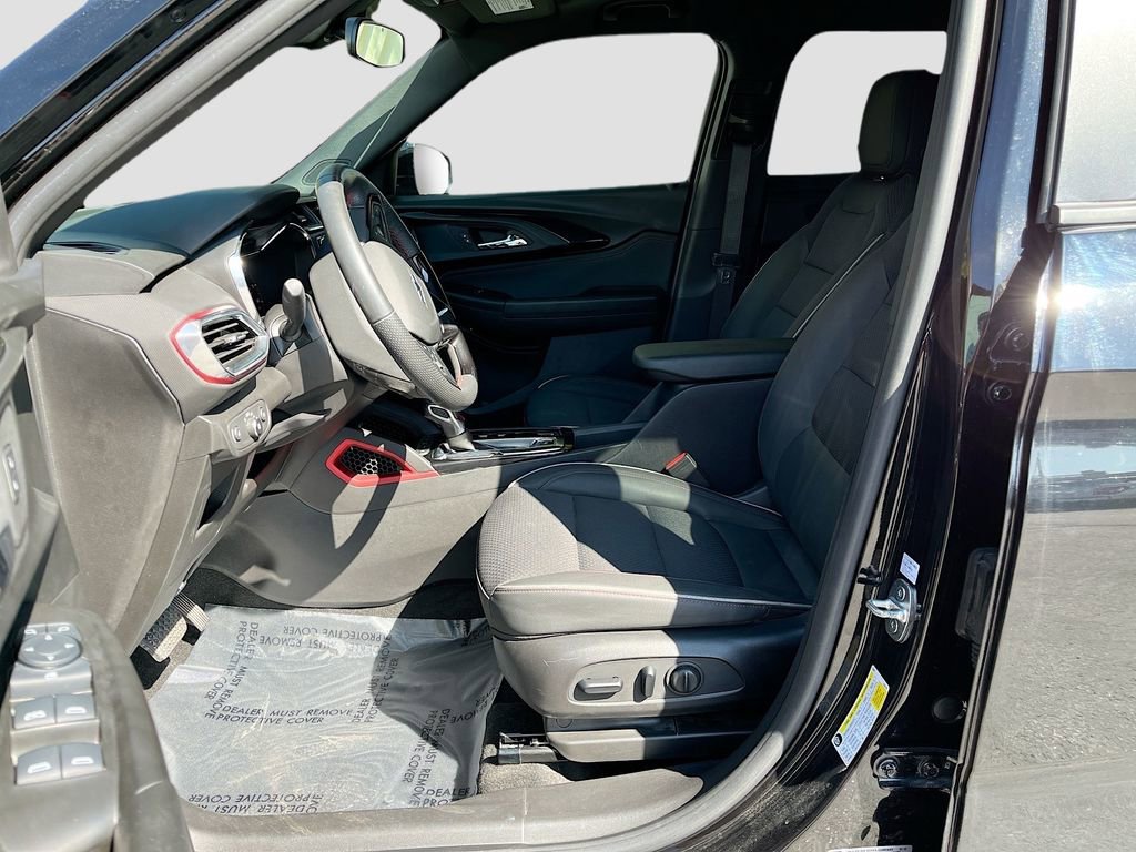 Used 2023 Chevrolet TrailBlazer RS w/ Sun and Liftgate Package image 20
