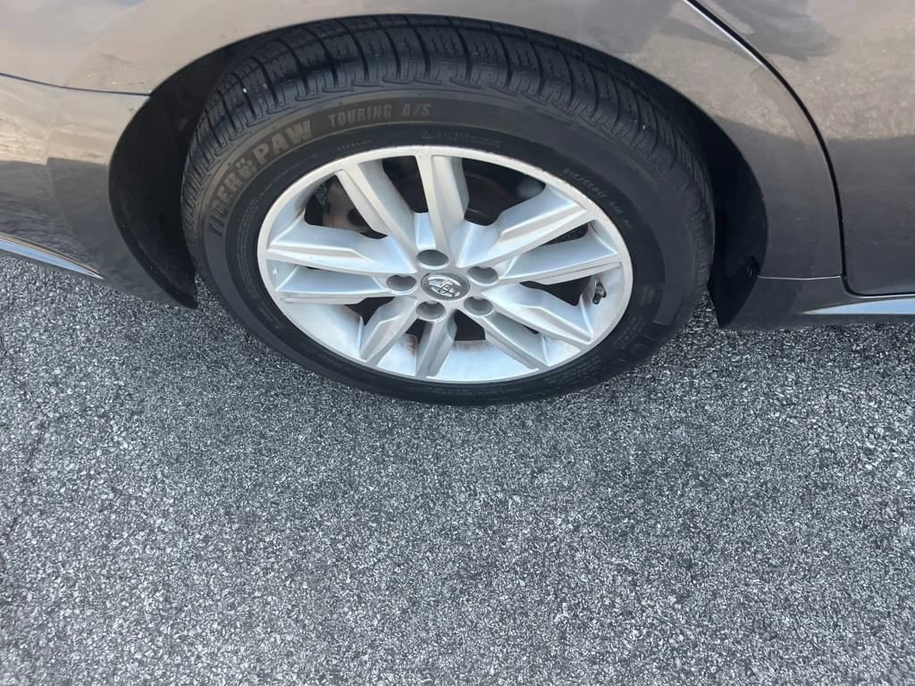 Used 2015 Toyota Avalon XLE image 30