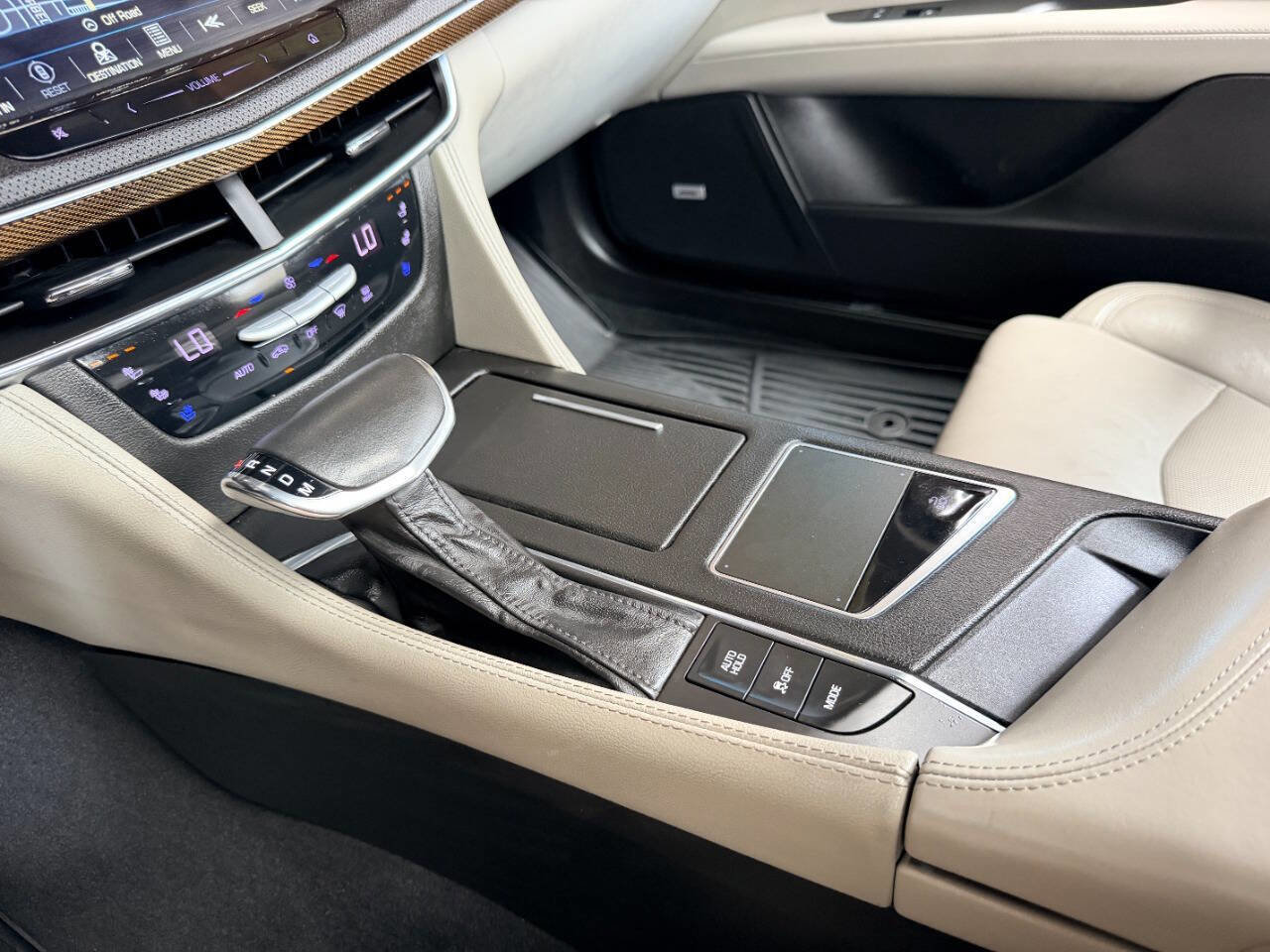 Used 2018 Cadillac CT6 Luxury AWD/4WD image 45