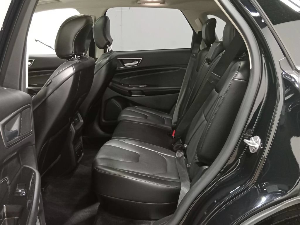 Used 2016 Ford Edge Titanium w/ Equipment Group 301A AWD/4WD image 13