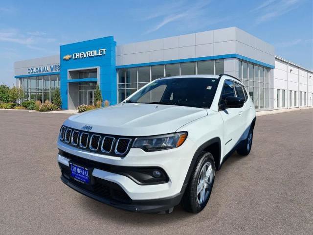 Used 2024 Jeep Compass Latitude AWD/4WD image 1
