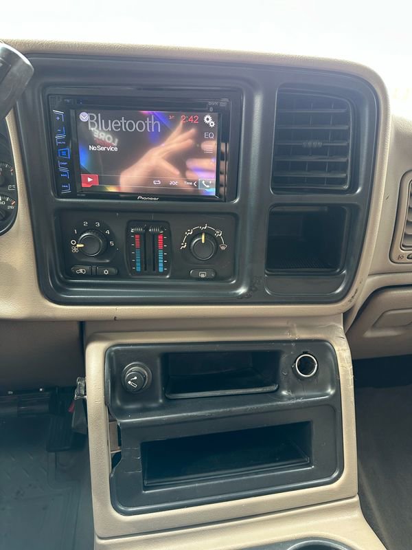 Used 2004 GMC Sierra 2500 SLE w/ Heavy-Duty Power Package AWD/4WD image 13