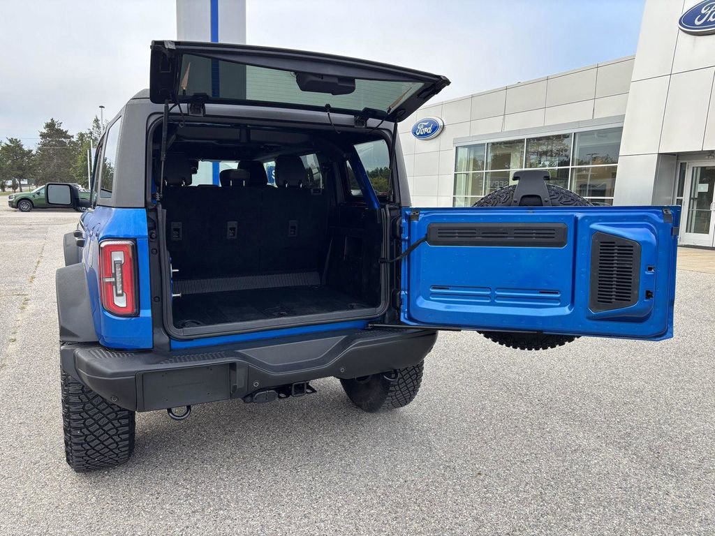 Used 2022 Ford Bronco Badlands w/ Sasquatch Package image 24