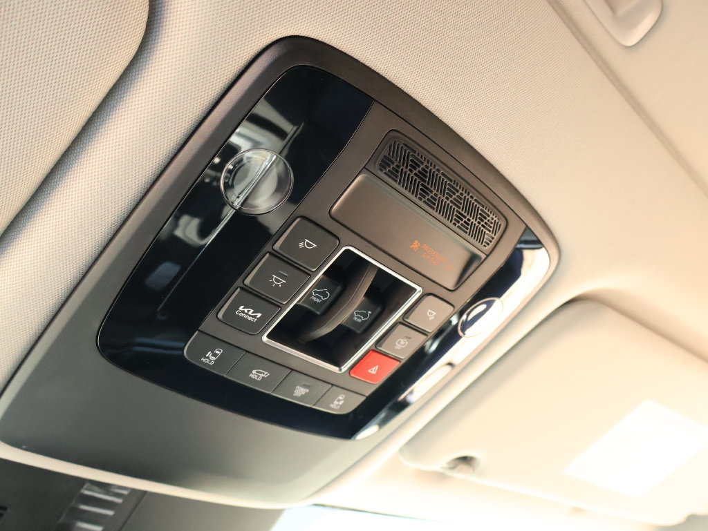 New 2027 Kia Carnival SX w/ Dark Edition Package FWD image 44