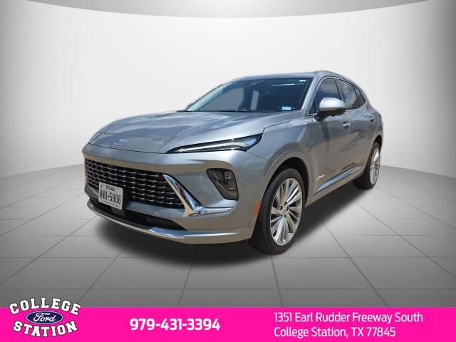Used 2025 Buick Envision Avenir AWD/4WD image 3