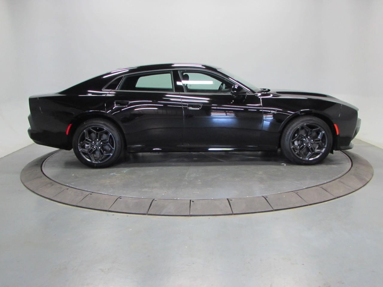 New 2026 Dodge Charger R/T w/ Blacktop Package AWD/4WD image 8