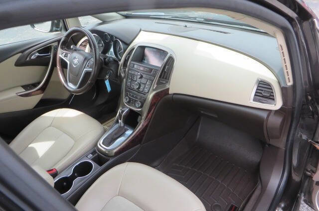 Used 2014 Buick Verano FWD image 25