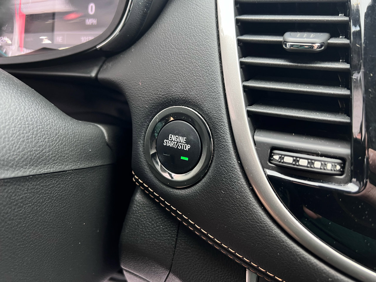 Used 2019 Chevrolet Trax LT w/ LT Convenience Package image 12