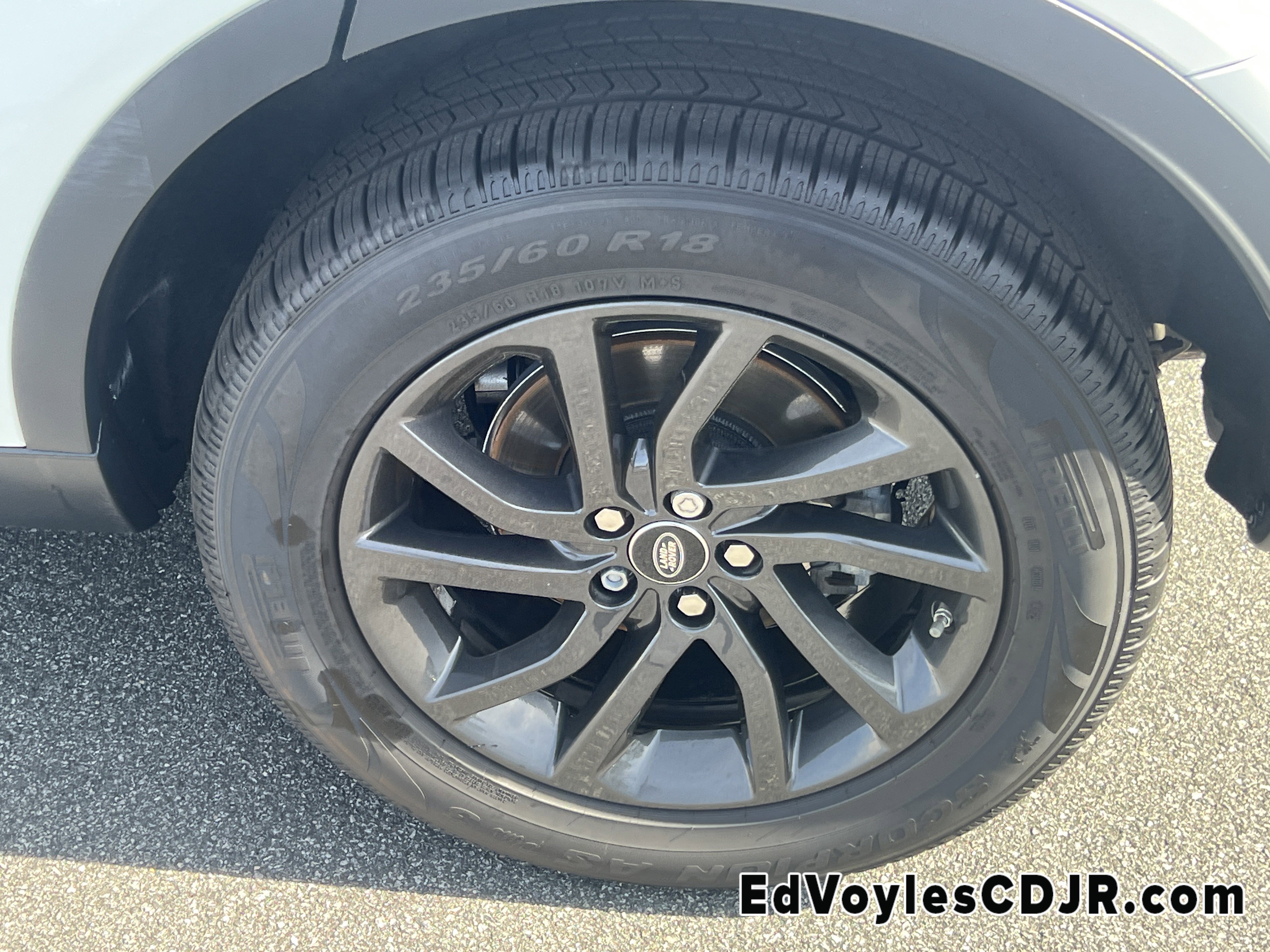 Used 2018 Land Rover Discovery Sport HSE image 24