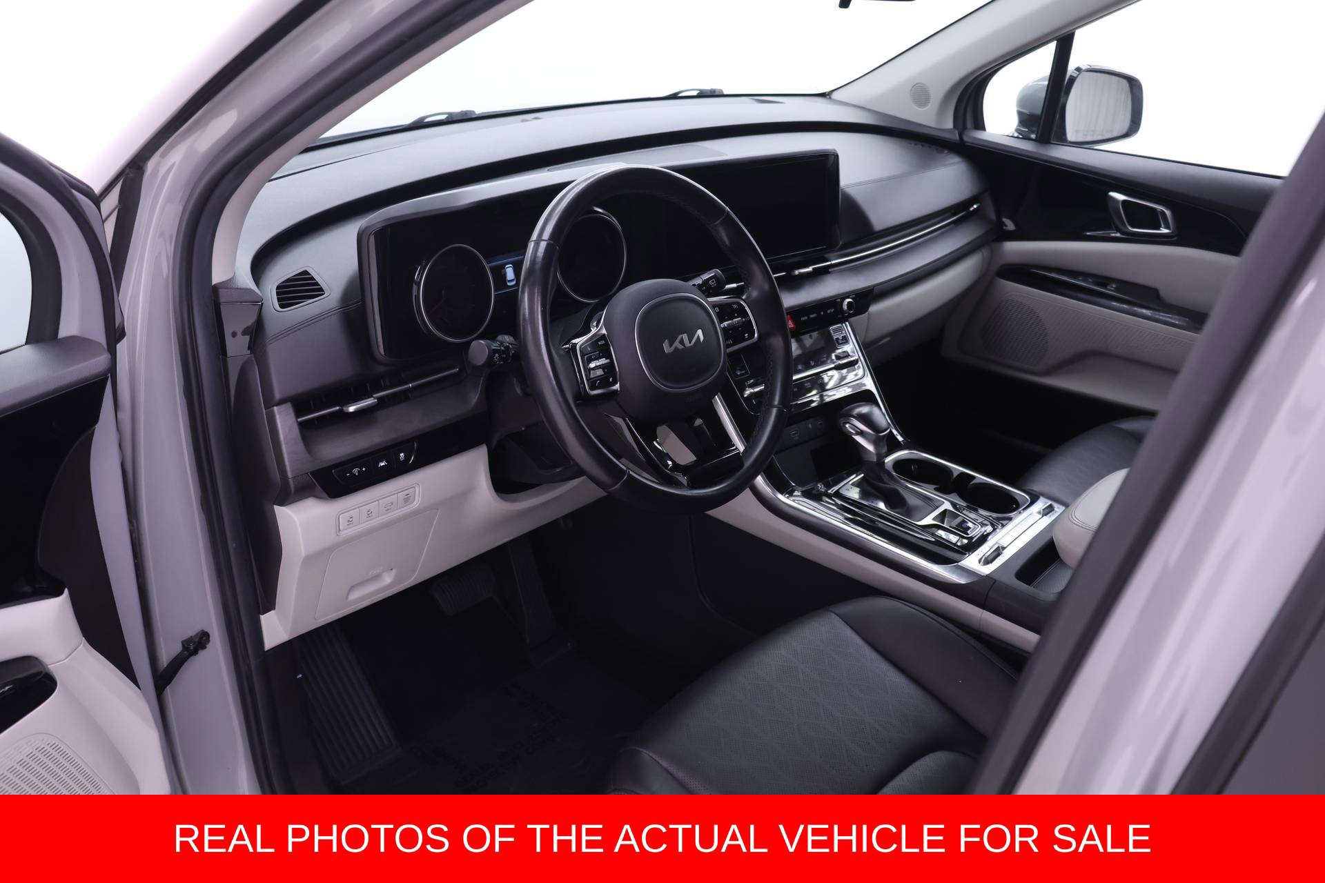 Used 2022 Kia Carnival SX FWD image 3