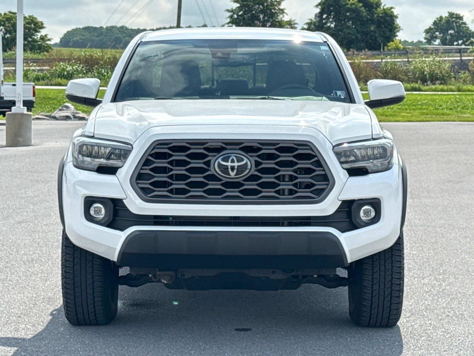 Used 2022 Toyota Tacoma TRD Off-Road image 29