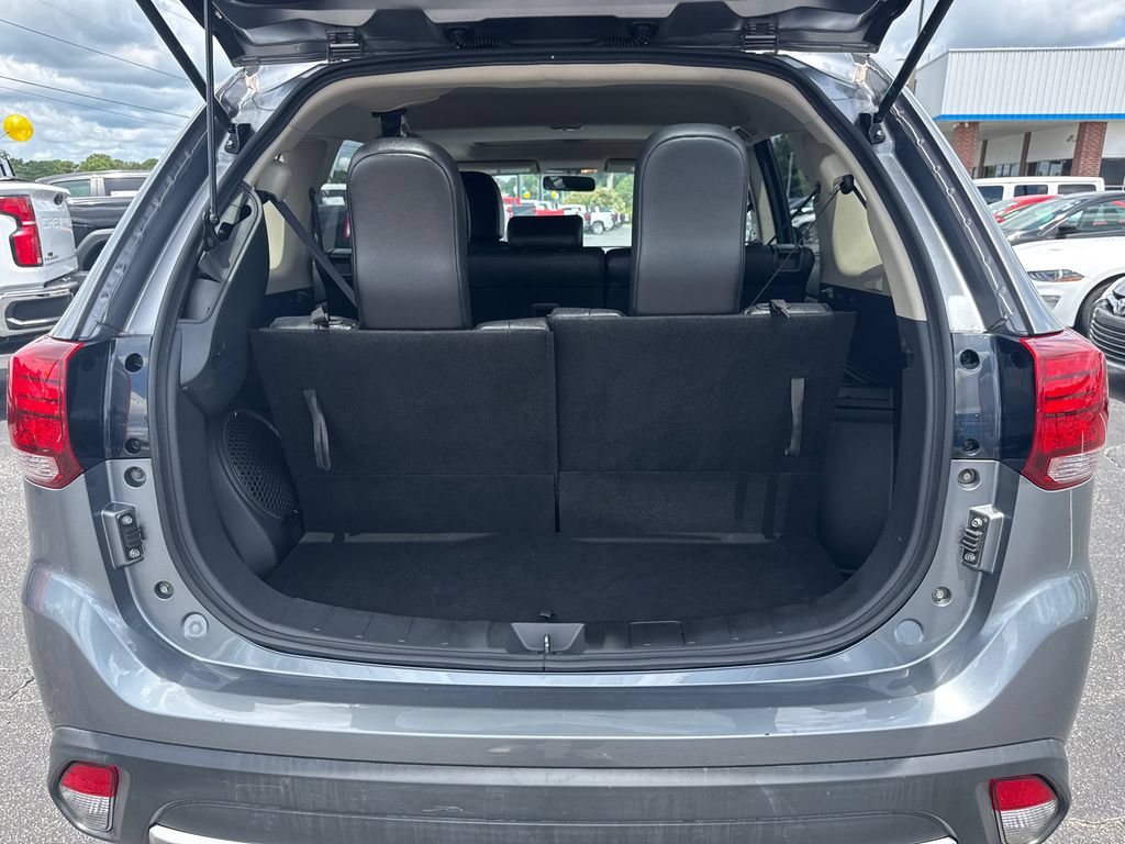 Used 2016 Mitsubishi Outlander SEL FWD image 19
