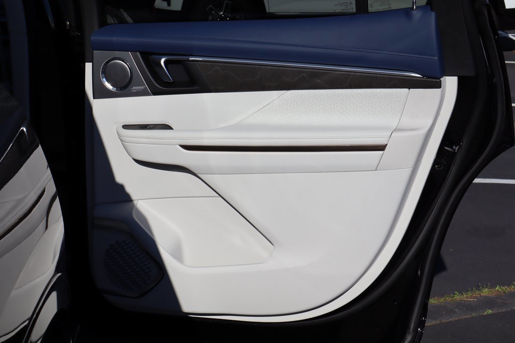 New 2026 Buick Enclave Avenir w/ Super Cruise Package image 24