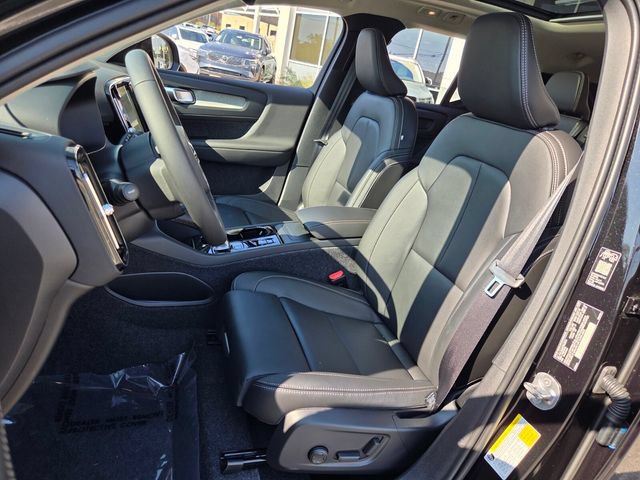 New 2026 Volvo XC40 B5 Ultra w/ Protection Package Premier AWD/4WD image 9