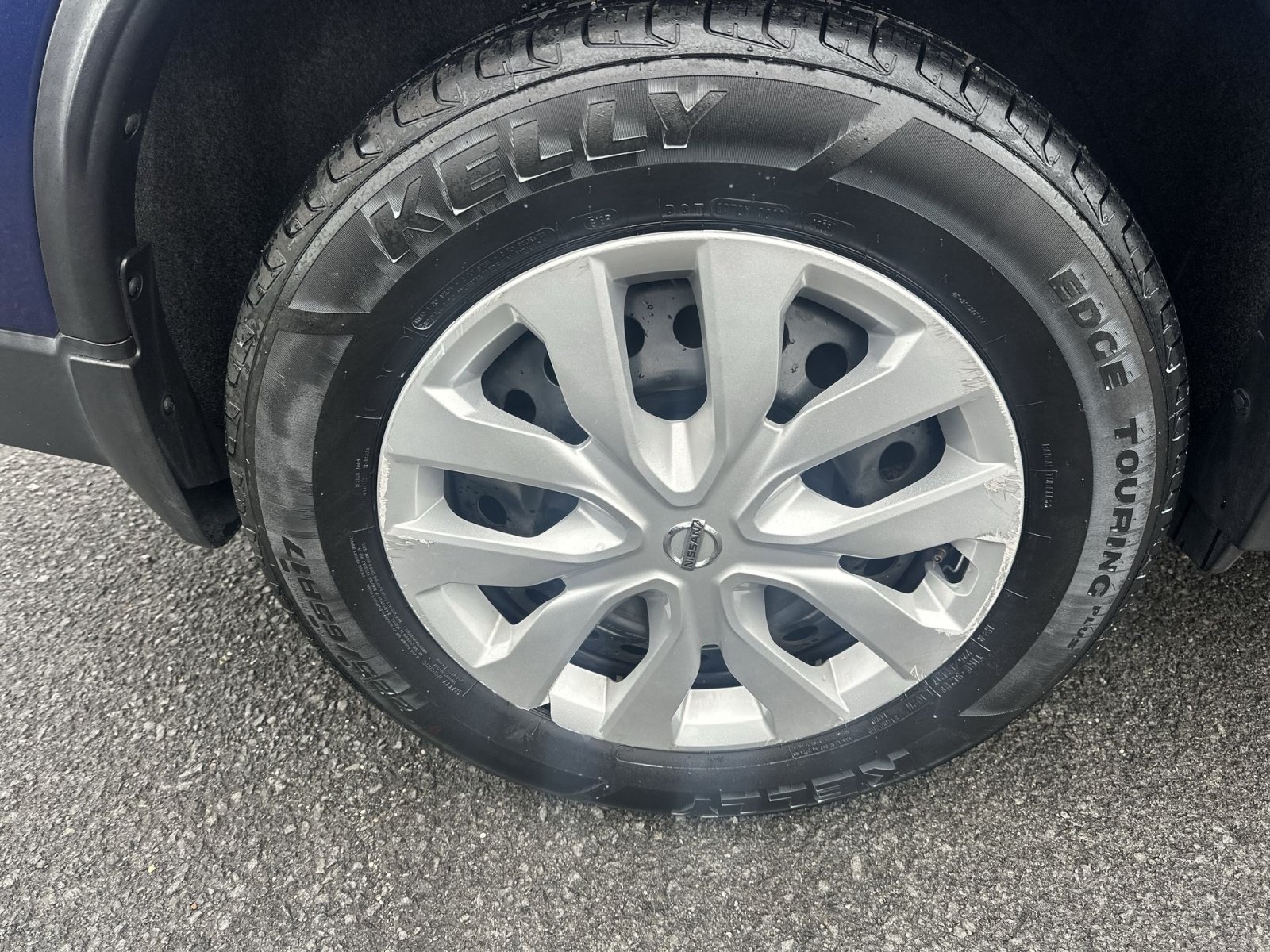 Used 2018 Nissan Rogue S AWD/4WD image 20