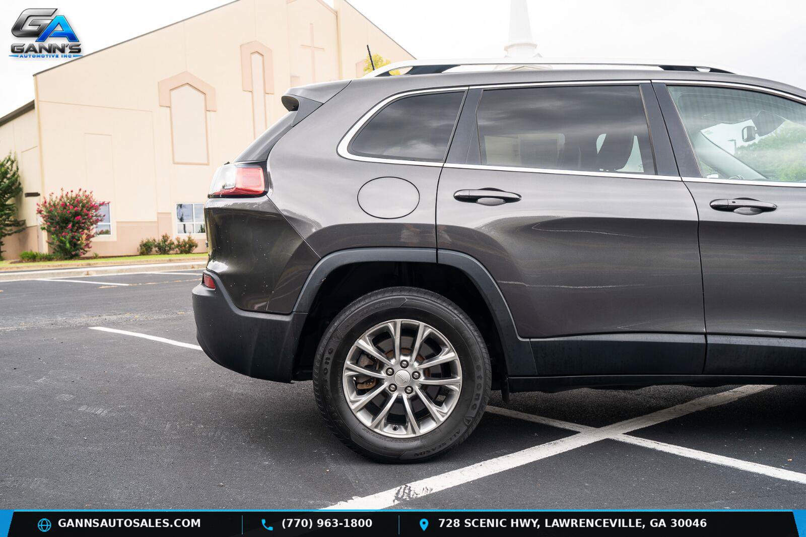 Used 2019 Jeep Cherokee Latitude Plus w/ Comfort/Convenience Group AWD/4WD image 10
