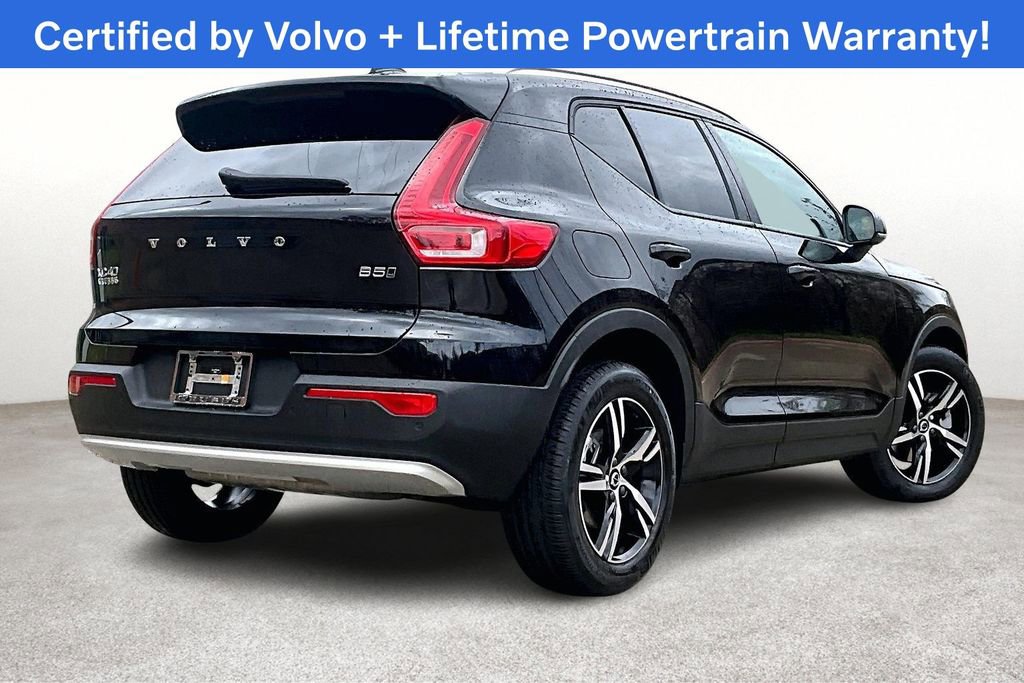 Certified 2023 Volvo XC40 B5 Core image 2