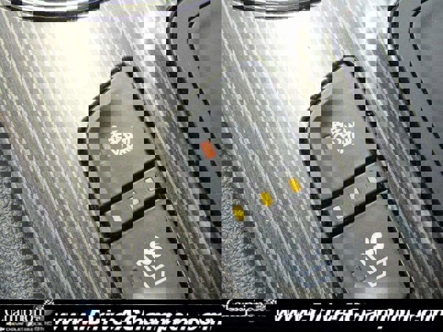 Used 2022 GMC Acadia SLT w/ Technology Package image 10