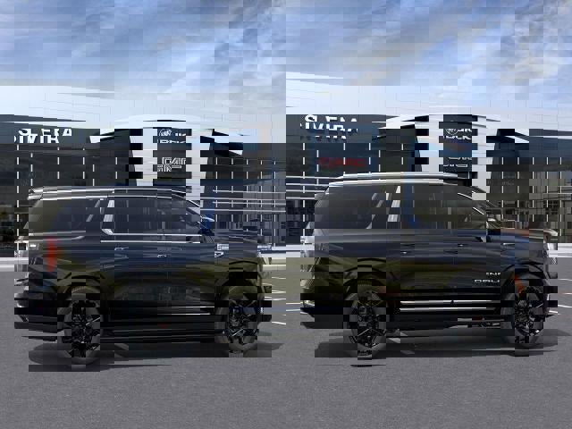 New 2026 GMC Yukon XL Denali w/ Denali Reserve Package image 5
