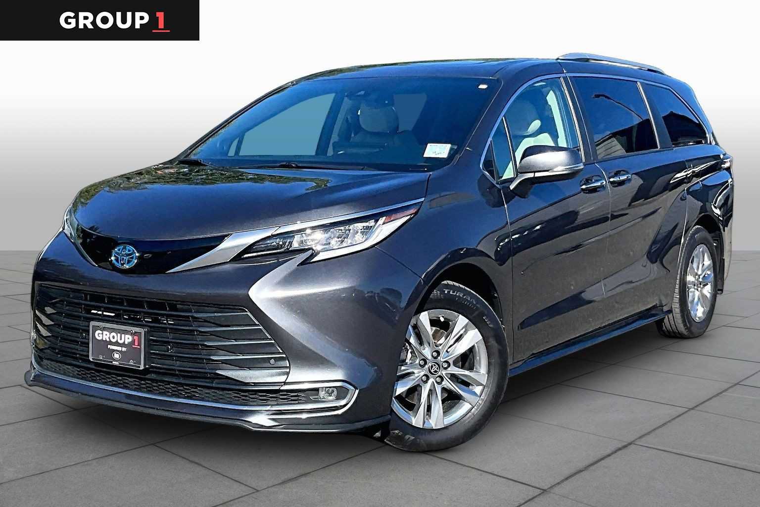 Certified 2025 Toyota Sienna Limited