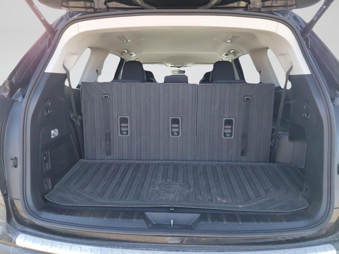 Used 2022 Subaru Ascent Limited image 24