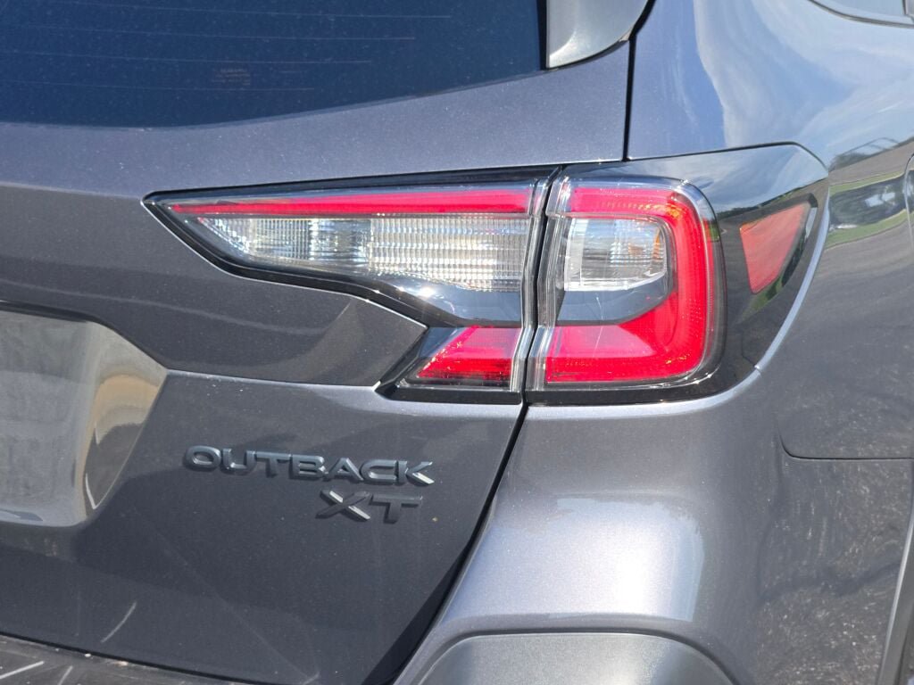 Certified 2024 Subaru Outback Onyx Edition XT AWD/4WD image 11