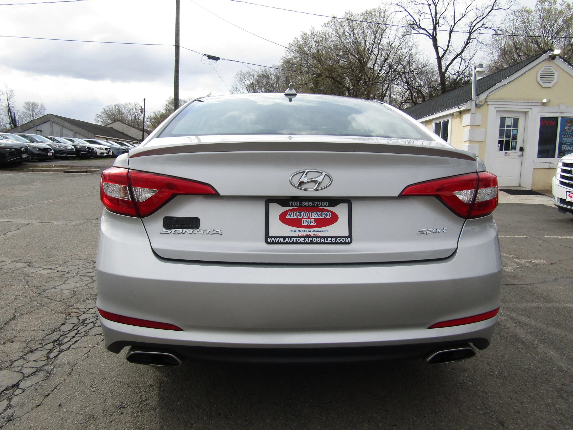 Used 2016 Hyundai Sonata Sport w/ Option Group 1V FWD image 6
