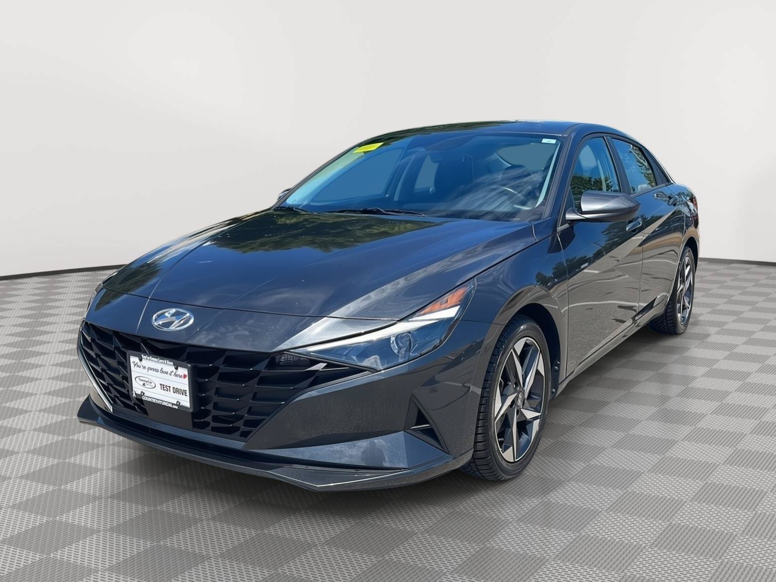 Used 2023 Hyundai Elantra SEL w/ Convenience Package FWD image 3