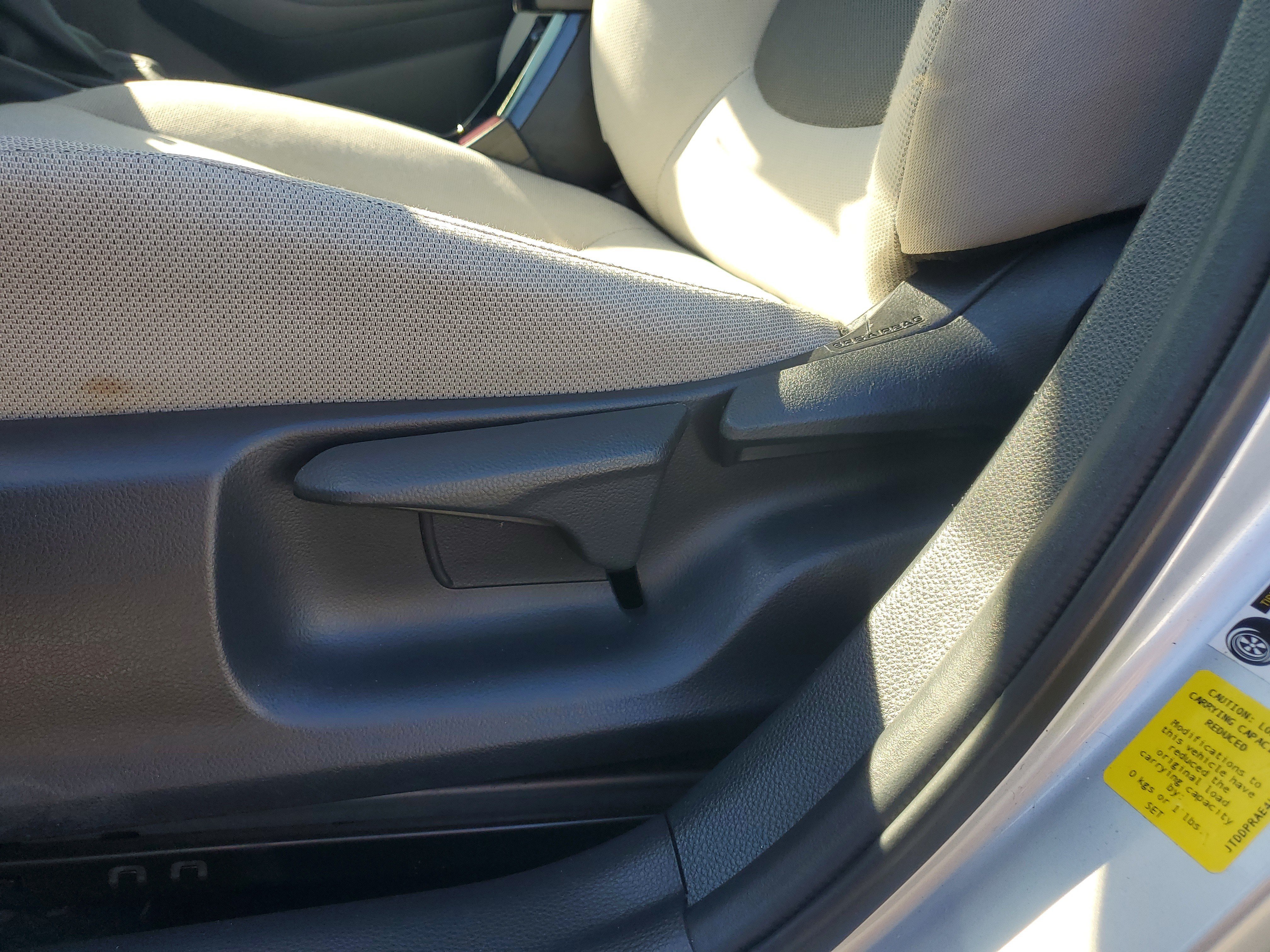 Used 2020 Toyota Corolla L FWD image 20