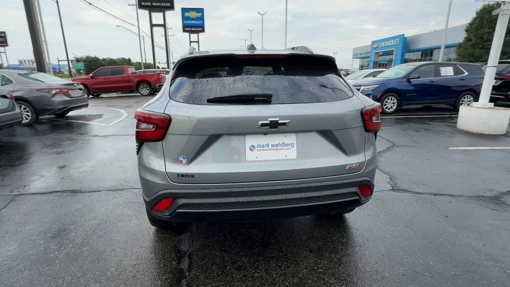 Used 2025 Chevrolet Trax RS w/ Driver Confidence Package FWD image 7